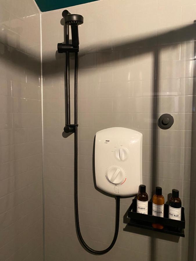 Taigh Neonach Villa Watten ภายนอก รูปภาพ